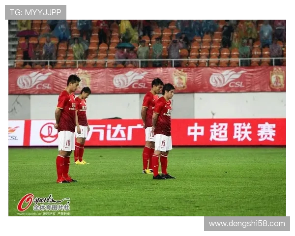 突尼斯球员为球童挡雨温暖瞬间展现体育精神感动全场