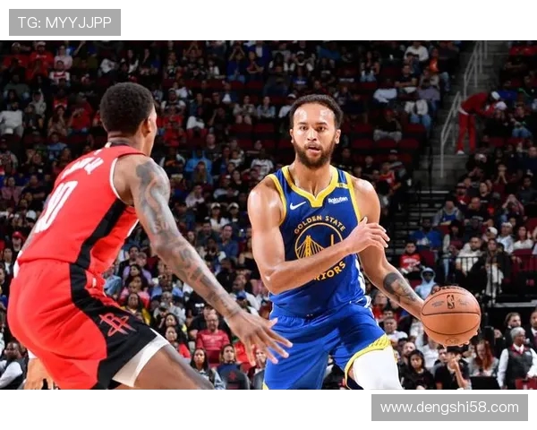 李凯尔出战26分钟手感低迷5中1得2分仍贡献8篮板2助攻2抢断